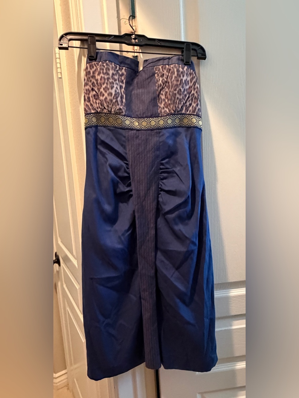 Nicole Miller Collection Size 2 100% Silk Strapless Maxi Dress